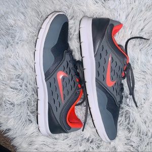 |Nike| Grey Running Sneakers